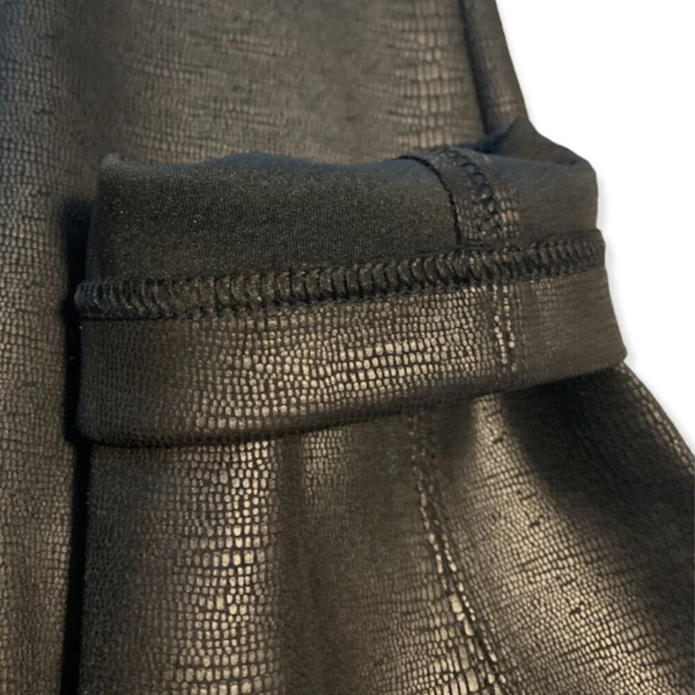 WHITE HOUSE BLACK MARKET Textured Vegan Leather Runway Legging Black Python 4 - Picture 8 of 11